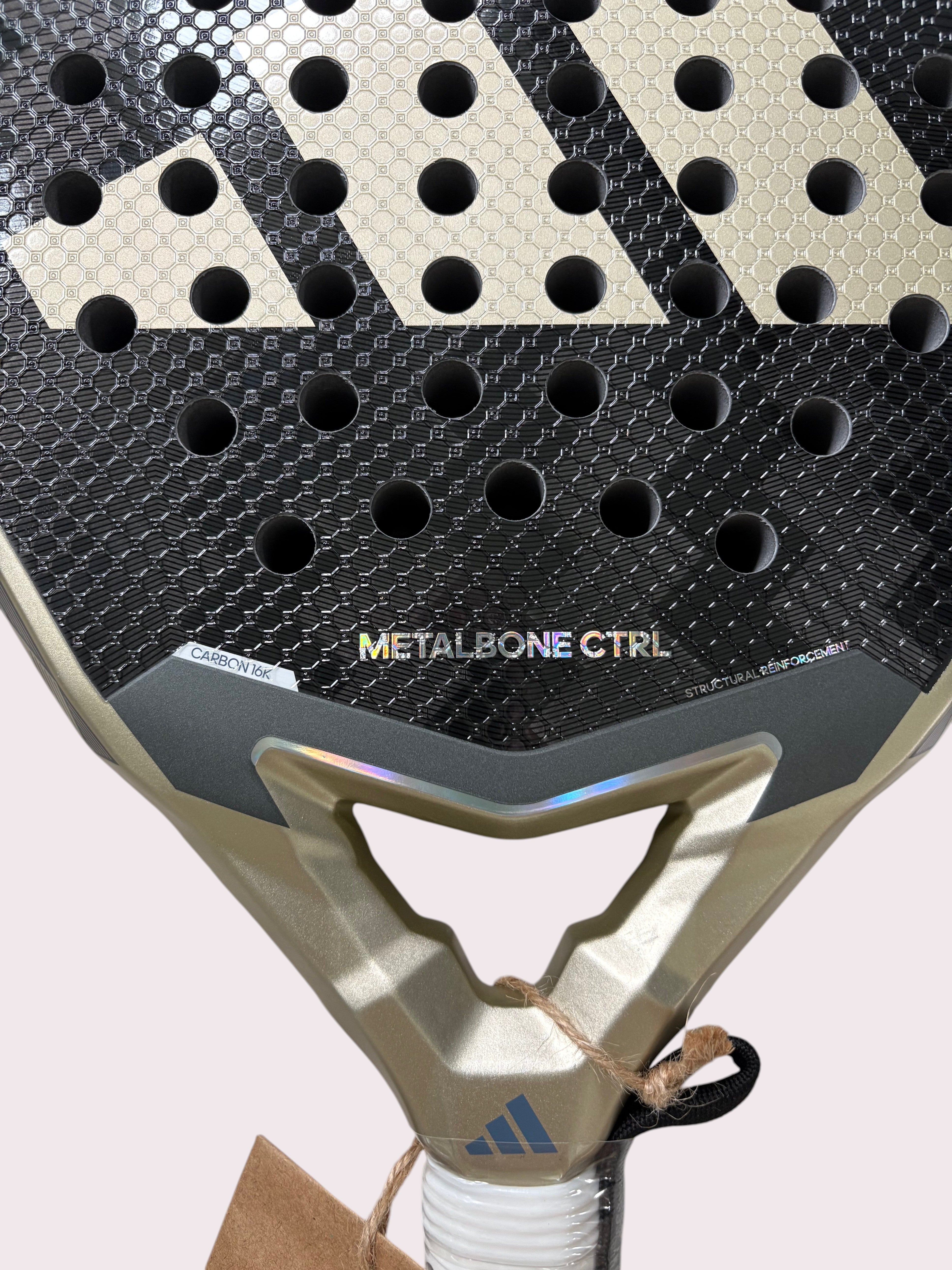padelpickleball.store Adidas Metalbone Carbon CTRL 3.4 2025 round padel racket with 6K carbon fiber face and white grip